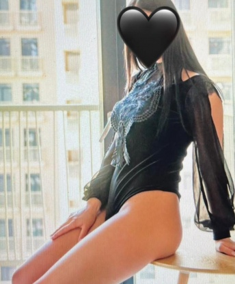 Мой опыт заставит твои фантазии ожить и искриться! 💫
💋 Мои услуги настолько разнообразны, что мы легко найдем общий язык и реализуем все твои сокровенные мечты. Я готова предложить тебе эротический массаж, ролевые игры, стриптиз и многое другое. Вместе мы создадим незабываемую атмосферу наслаждения! 😘
🔥 Живущая в Москве, я легко доступна для приятных встреч как в уютной гостинице, так и в твоей роскошной квартире. Забудь о рутине и окунись в волшебный мир страсти со мной! ✨
💕 Мои фото говорят сами за себя. Открой для себя новые грани наслаждения вместе со мной, и мы вместе создадим историю, о которой будешь вспоминать еще долго. 🌹
💖 Мои клиенты останавливаются на мгновение, чтобы насладиться каждым моим дыханием и движением. Не упускай возможность ощутить весь покоряющий искусство массажа и нежности, которое я предлагаю. Любители красоты, страсти и искусства — наши встречи буду Елена